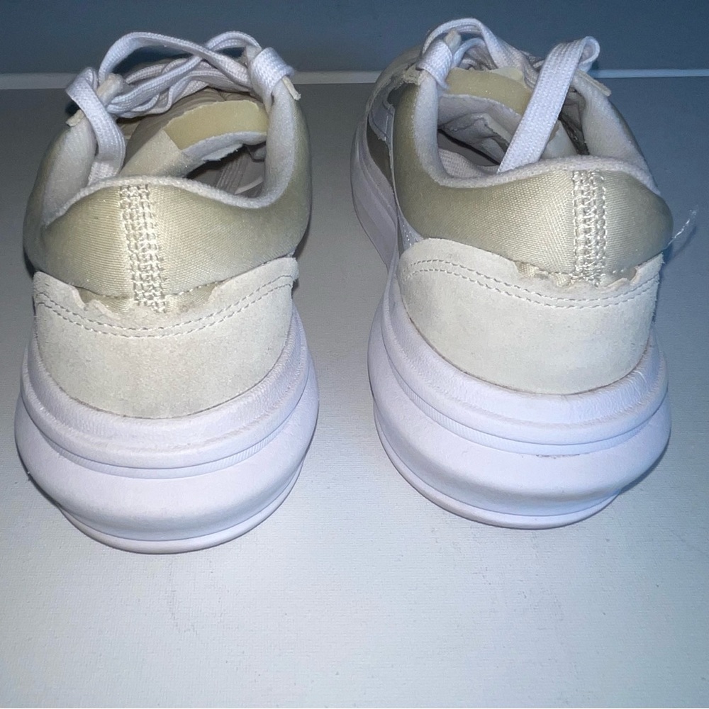 Vans ComfyCush Old Skool Overt Sneakers - Picture 11 of 16